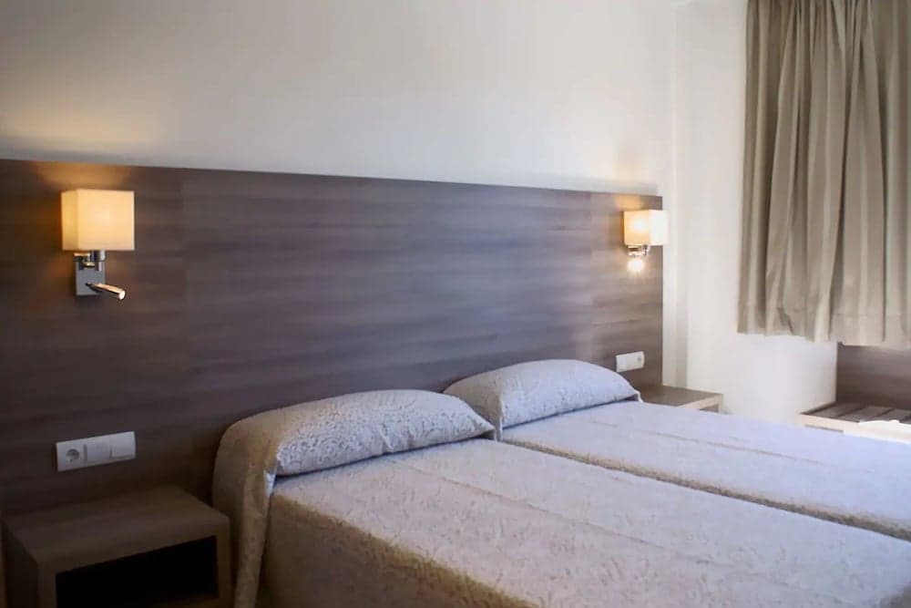 Cabot Tres Torres Apartments — 5