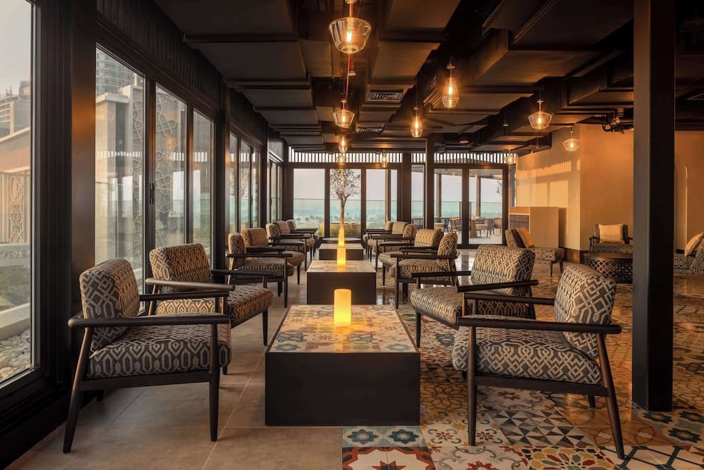 Avani+ Palm View Dubai Hotel & Suites — 13