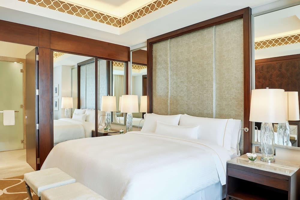 Hilton Dubai Al Habtoor City — 7