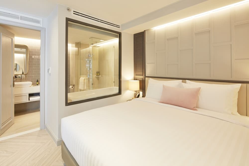 The Quarter Ploenchit by UHG — 15
