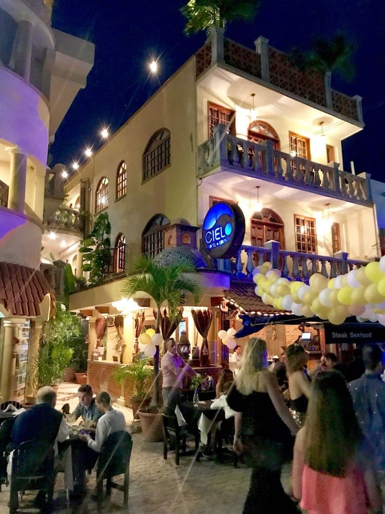 Hotel Cielo — 18