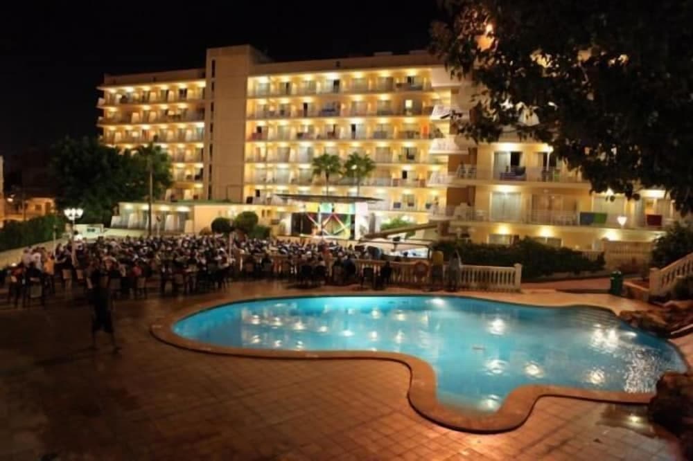 MLL Sahara Nubia Gobi Bay Hotel — 2