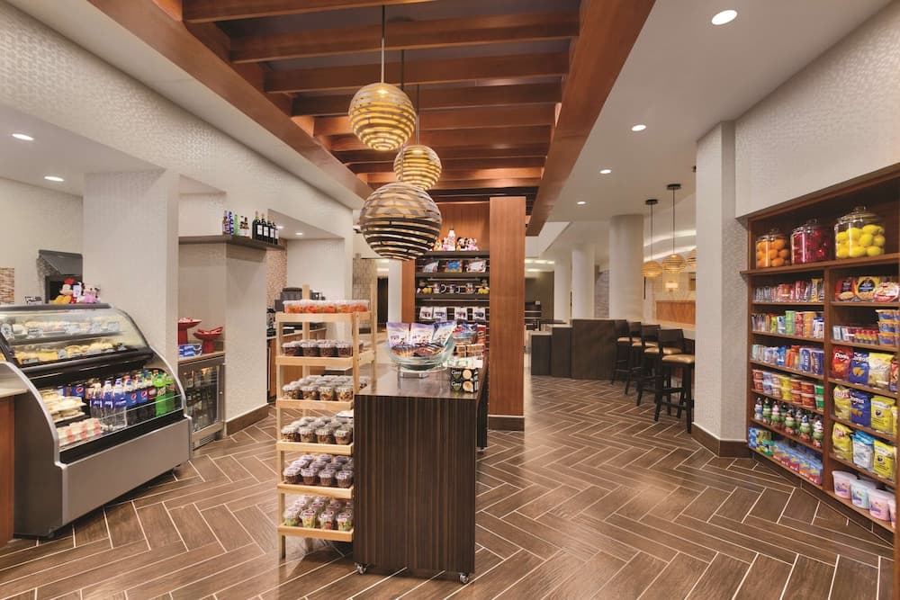 Embassy Suites by Hilton Orlando International Dr ICON Park — 19