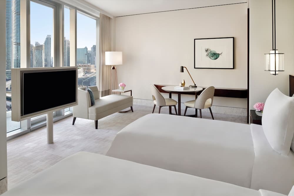 Address Sky View, Downtown Dubai — 24