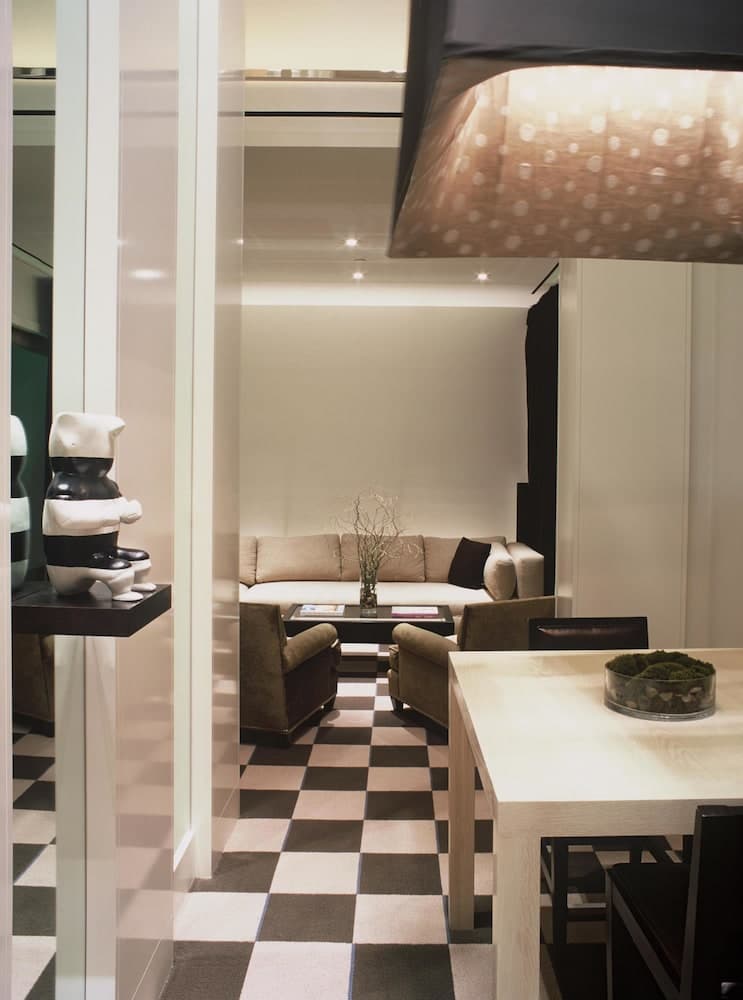 The SKYLOFTS at MGM Grand — 13