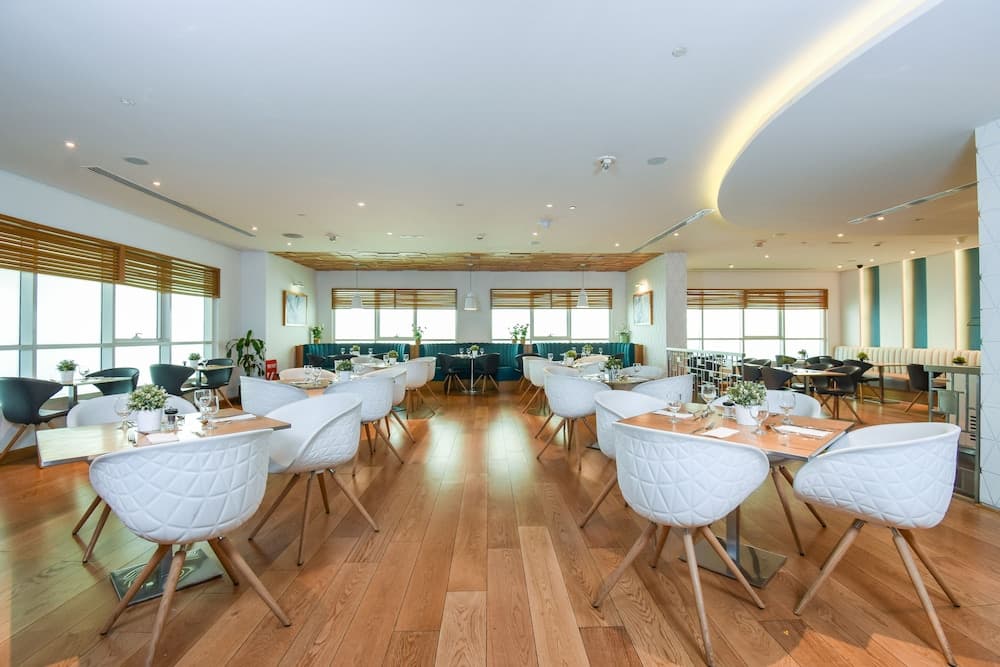 Premier Inn Dubái Silicon Oasis — 16