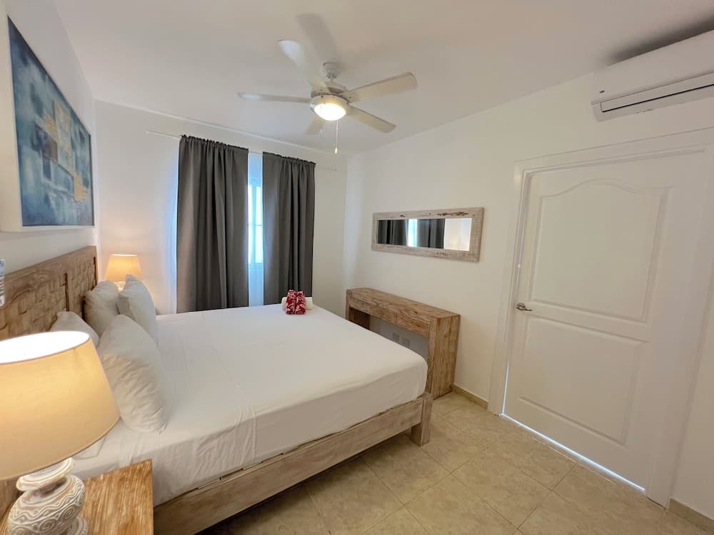 LAS TERRAZAS - POOL VIEW SUITES — 22
