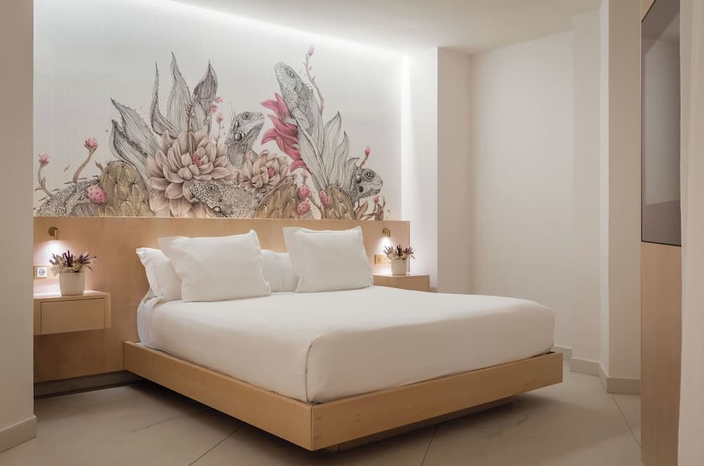 Bless Hotel Barcelona — 12