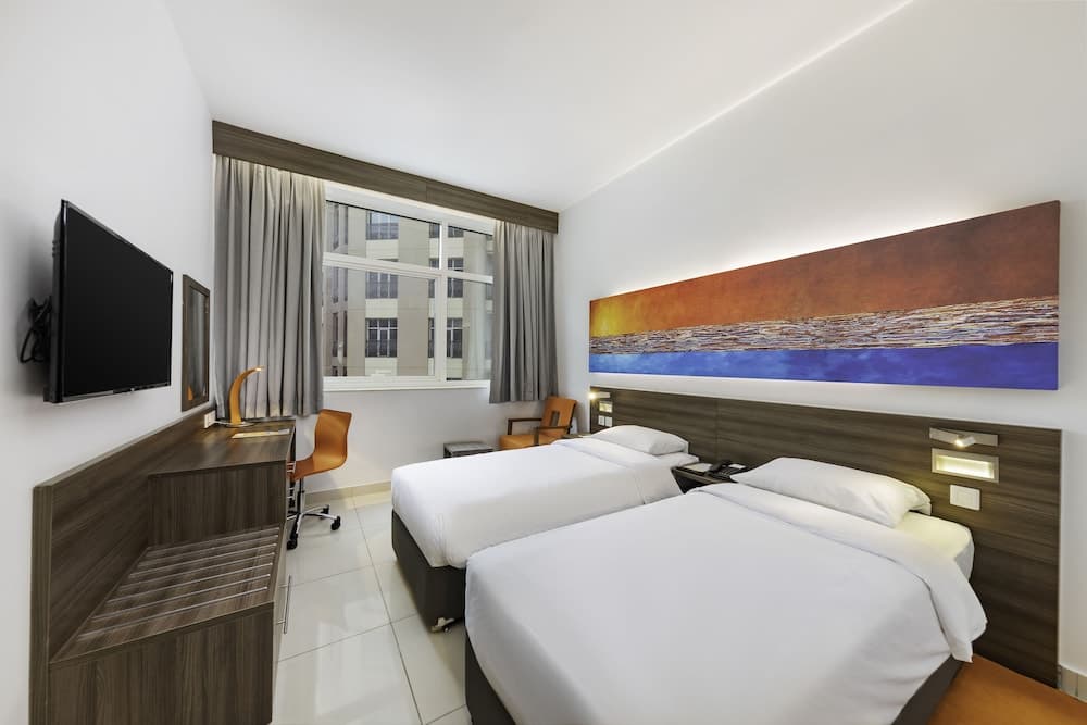 Citymax Hotel Al Barsha at the Mall — 13