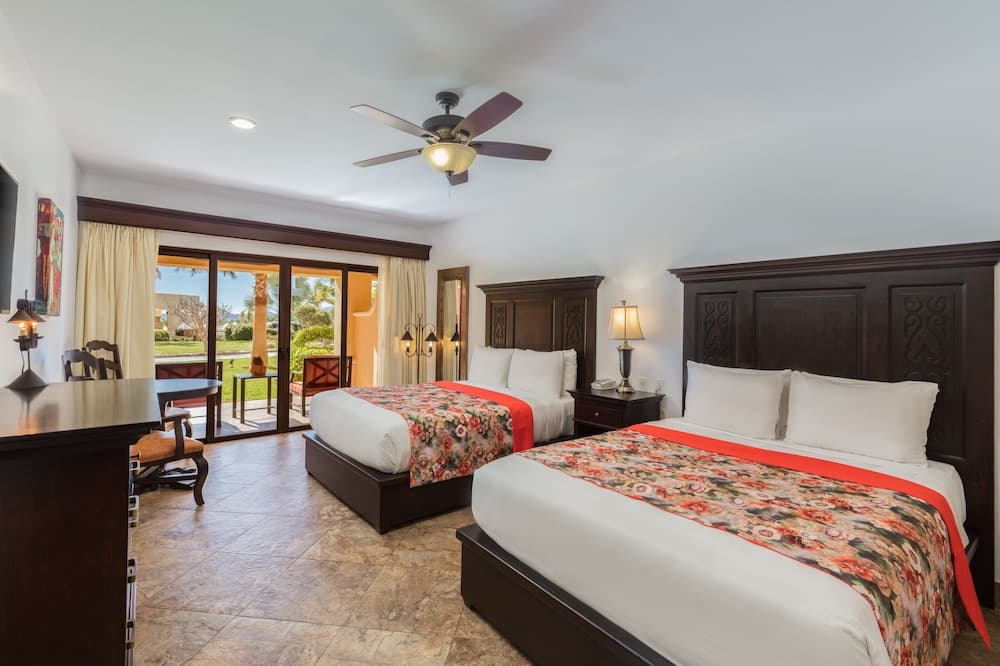 Hacienda Encantada Resort & Residences — 6
