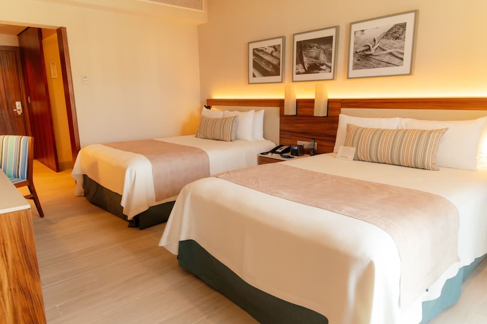 Emporio Cancun Optional All Inclusive — 24
