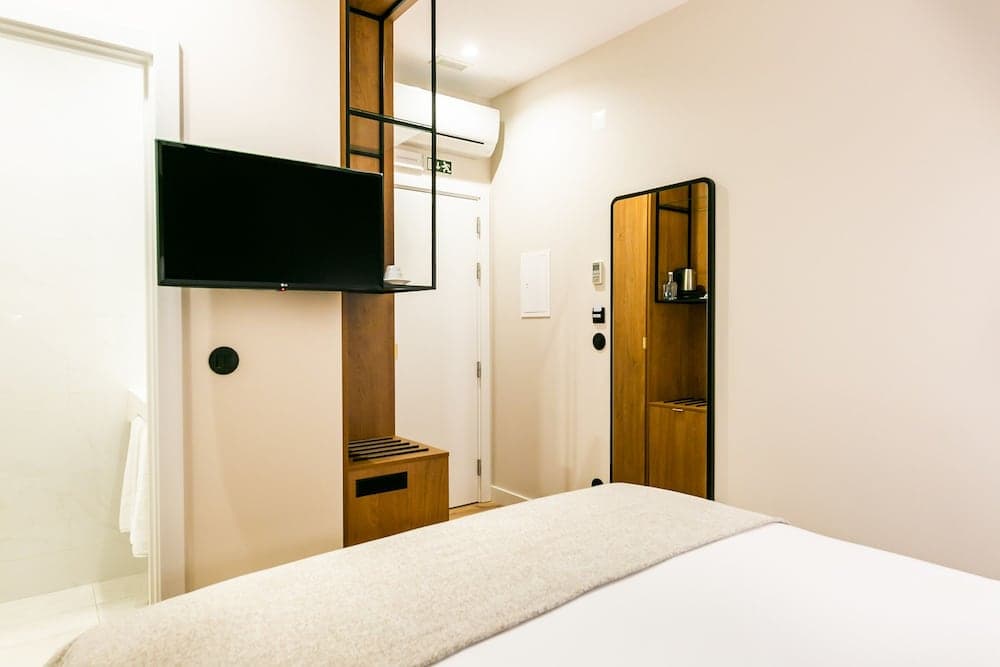 Lx SoHo Boutique Hotel by RIDAN Hotels — 21