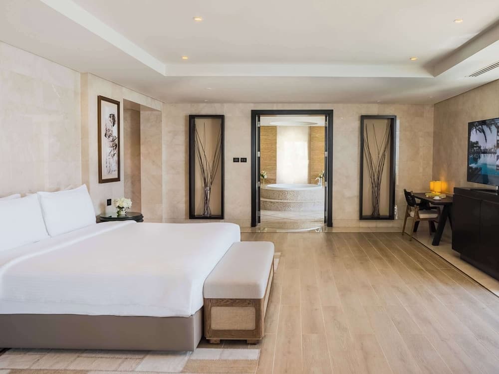 Rixos The Palm Hotel & Suites — 12
