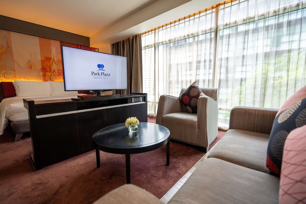 PARK PLAZA BANGKOK SOI 18 — 29
