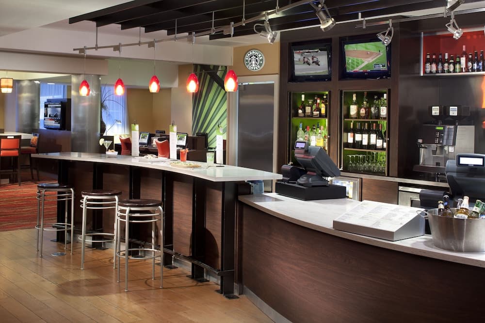 Courtyard by Marriott Miami Centro — 11