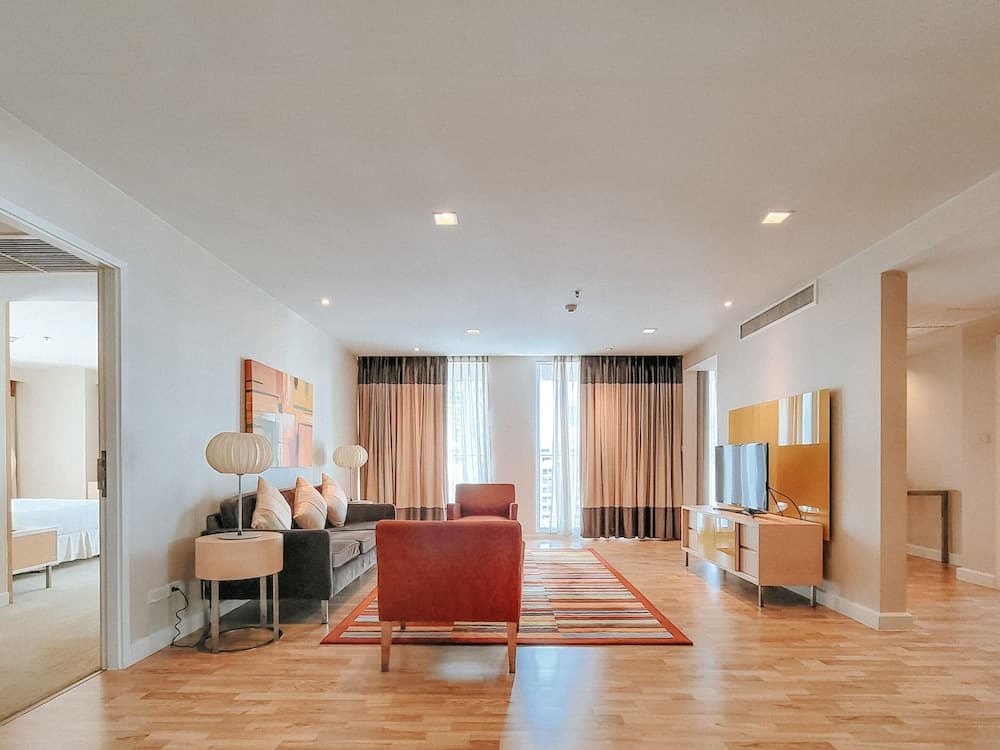 Urbana Langsuan Hotel — 18
