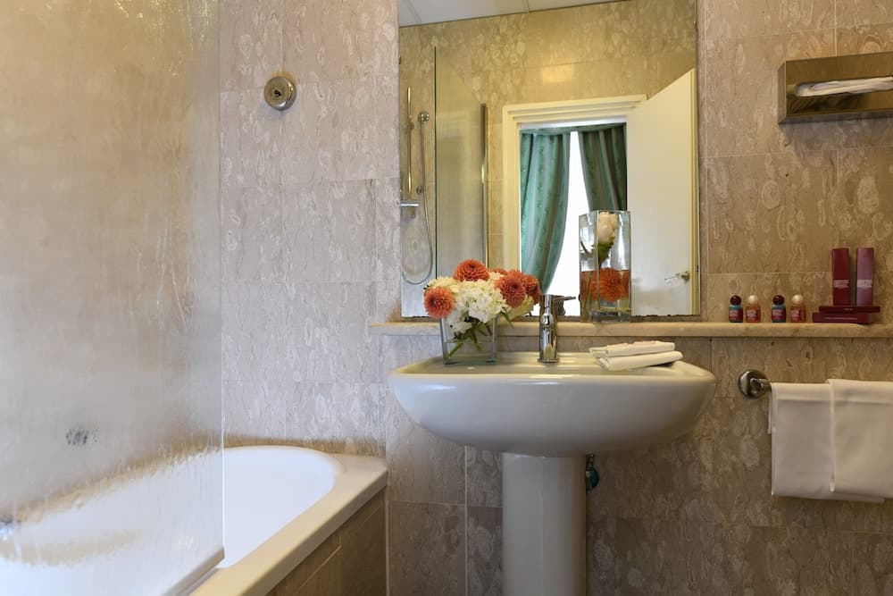 Hotel Bettoja Massimo D'Azeglio — 6