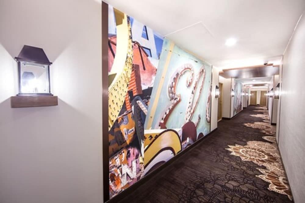 El Cortez Hotel and Casino - 21 and Over — 30