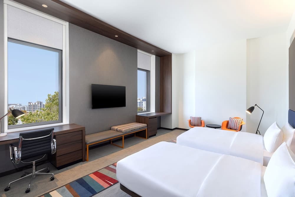 Aloft Al Mina Dubai — 18