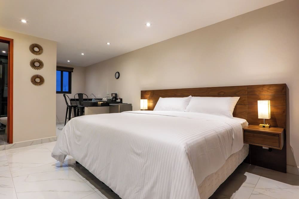 Hotel 28 — 8
