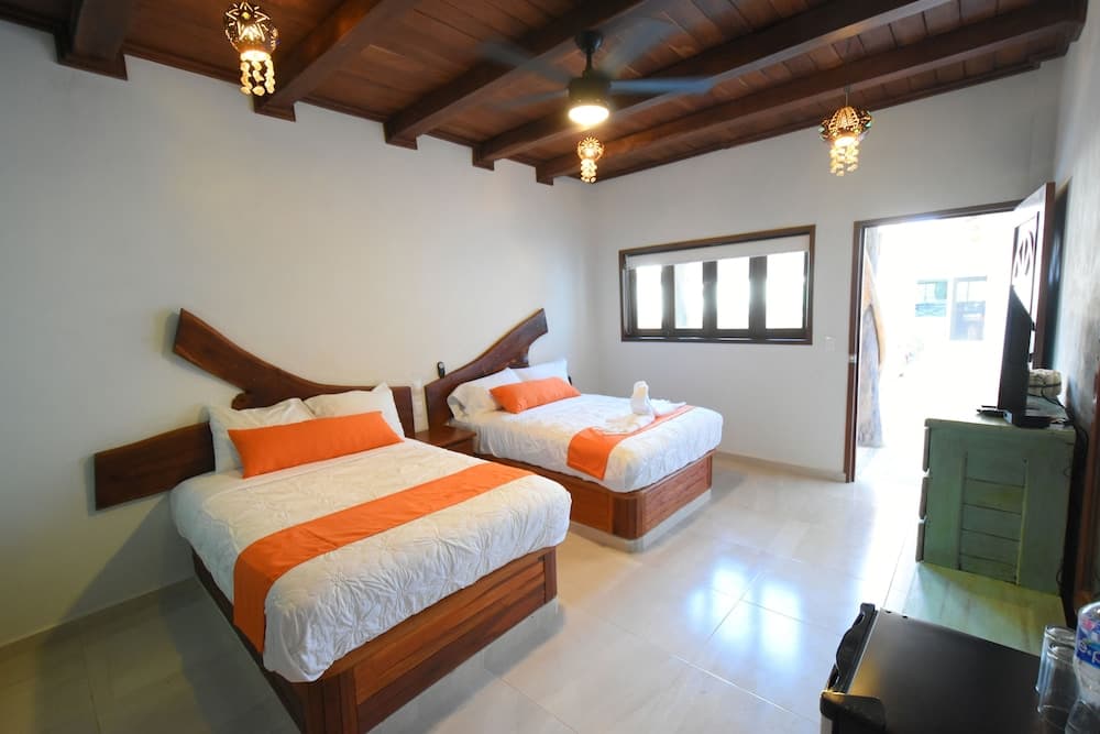 Hotel Hacienda Dos Ojos — 12