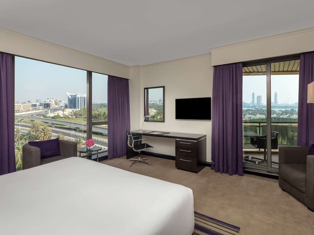 Pullman Dubai Creek City Centre — 8