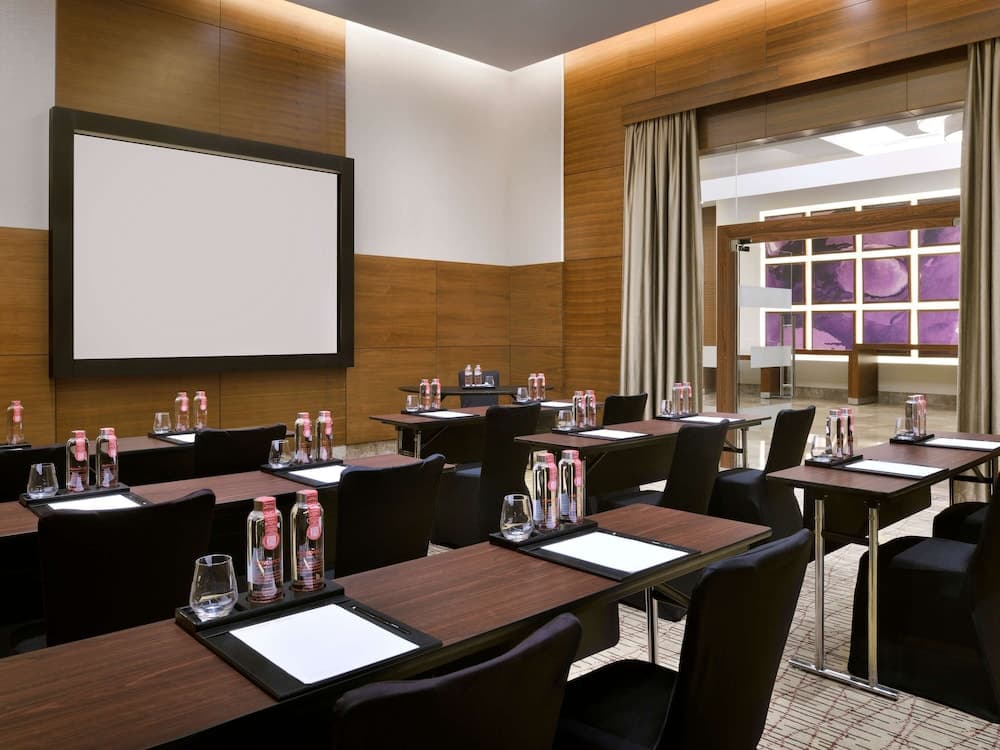 Mövenpick Hotel Jumeirah Beach — 24