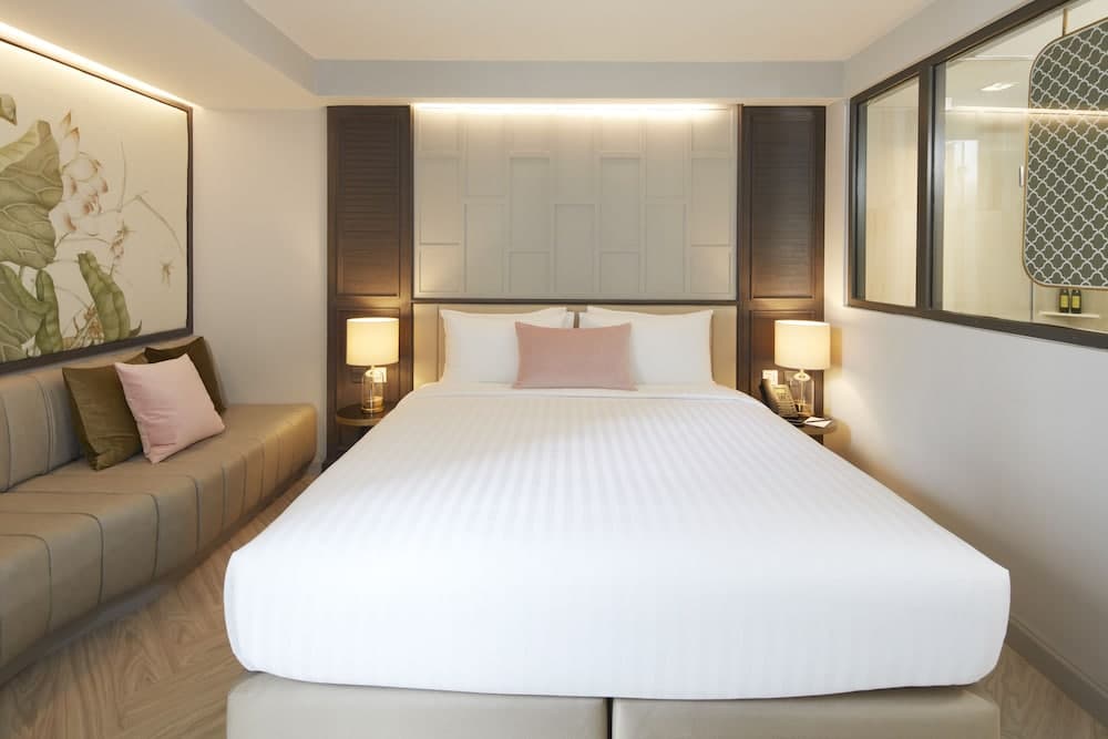 The Quarter Ploenchit by UHG — 16