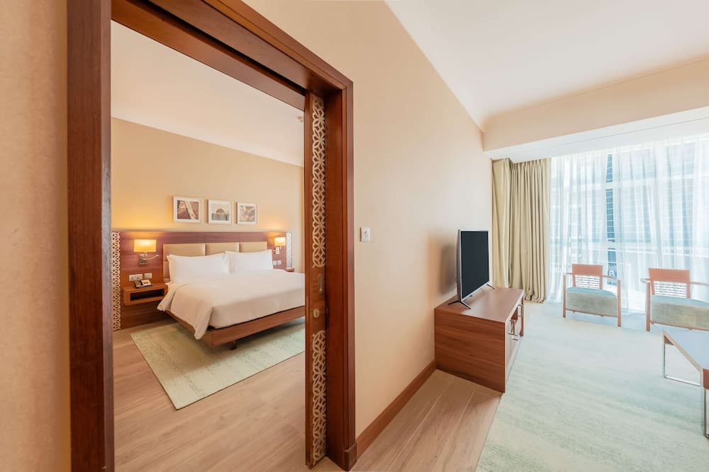 Hilton Garden Inn Dubai Jumeirah — 12