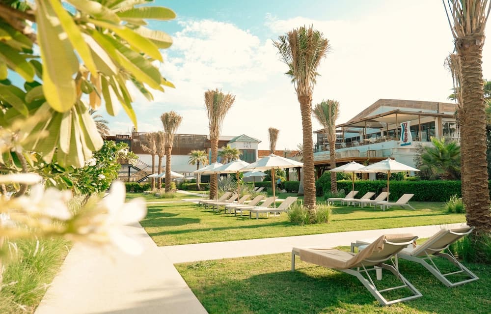 Dubai Marine Beach Resort & Spa — 17
