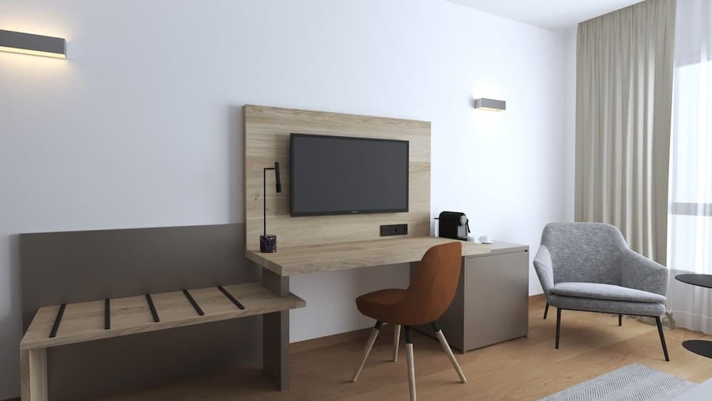 Crowne Plaza Madrid Airport by IHG — 14