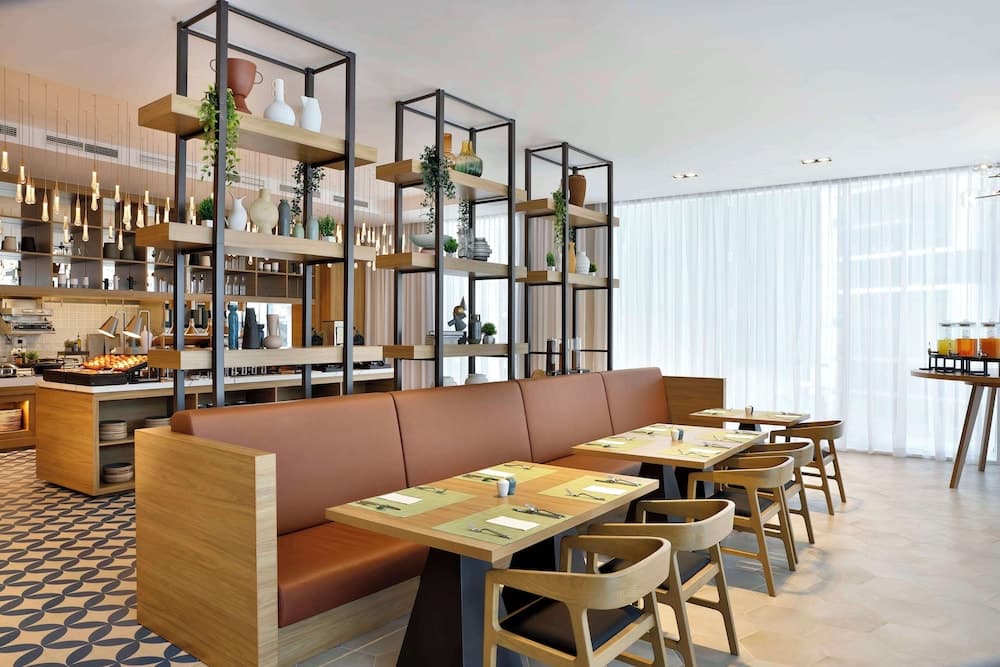 Hilton Garden Inn Dubai Business Bay — 23