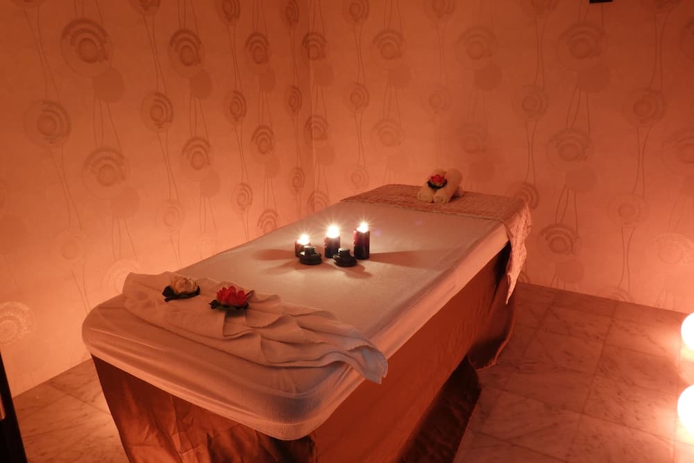 Hotel Vintage Grand — 4