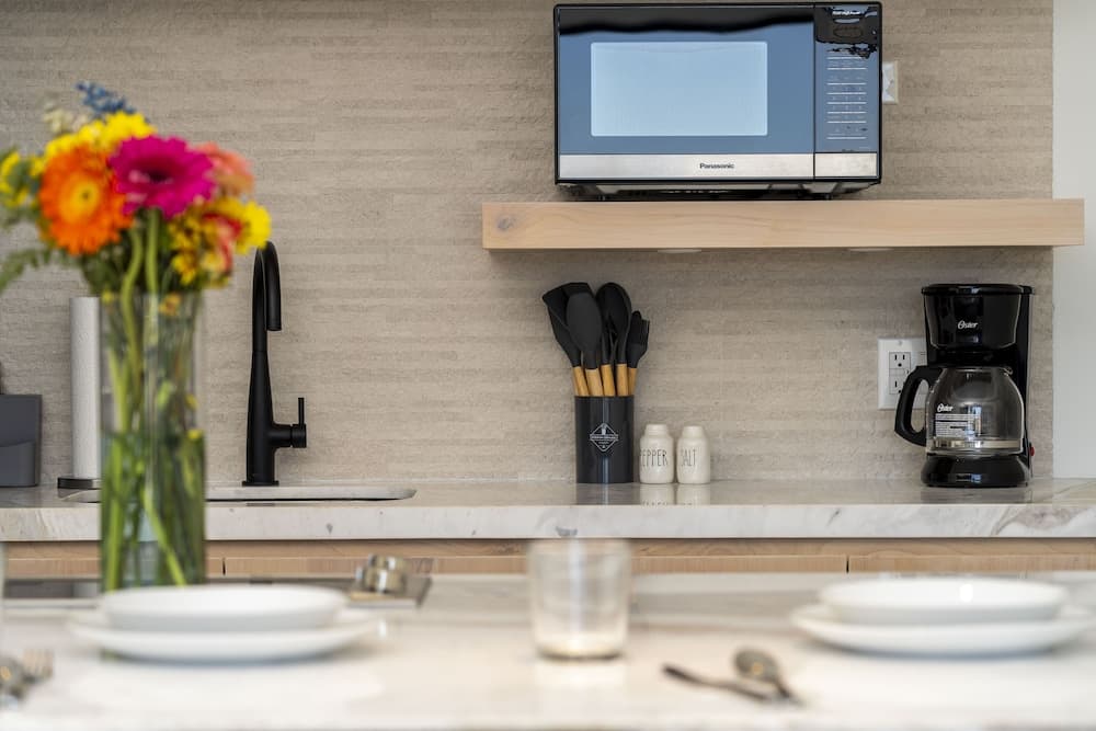 Tower 605 by Naya Homes — 13