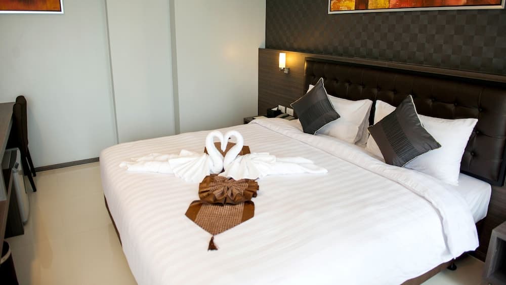 Picnic Hotel Bangkok — 5