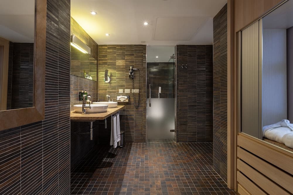 The Level at Melia Sevilla — 4