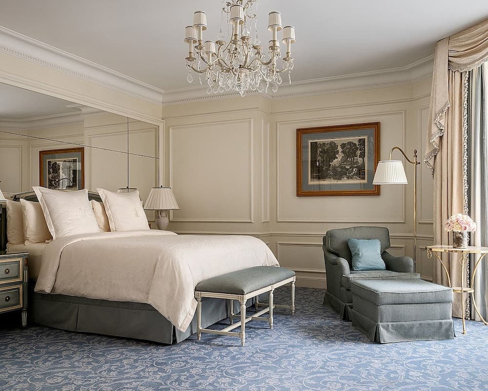 Four Seasons Hotel George V — 20