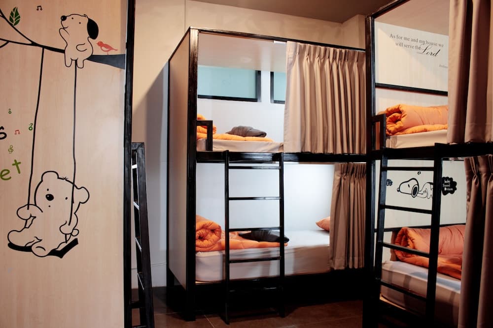 Picnic Hotel Bangkok — 19