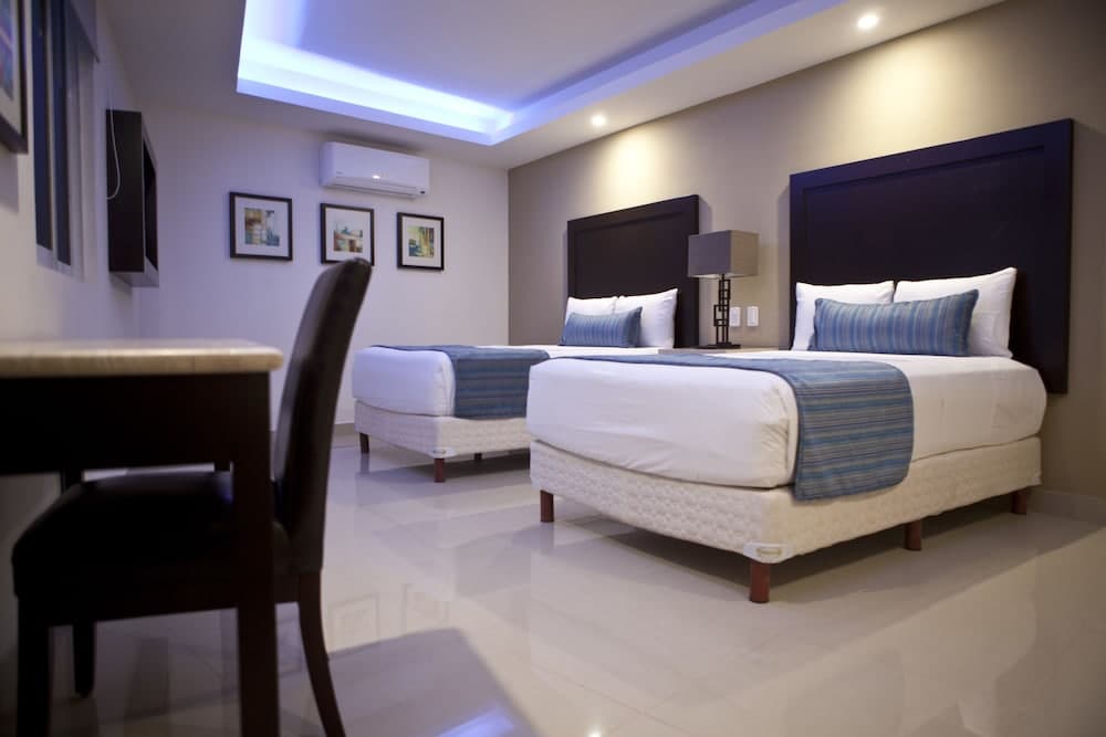 Maria Elena Hotel — 4
