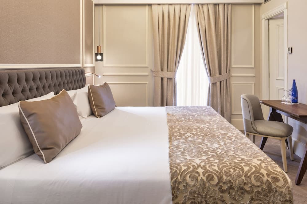 Catalonia Las Cortes Hotel — 21