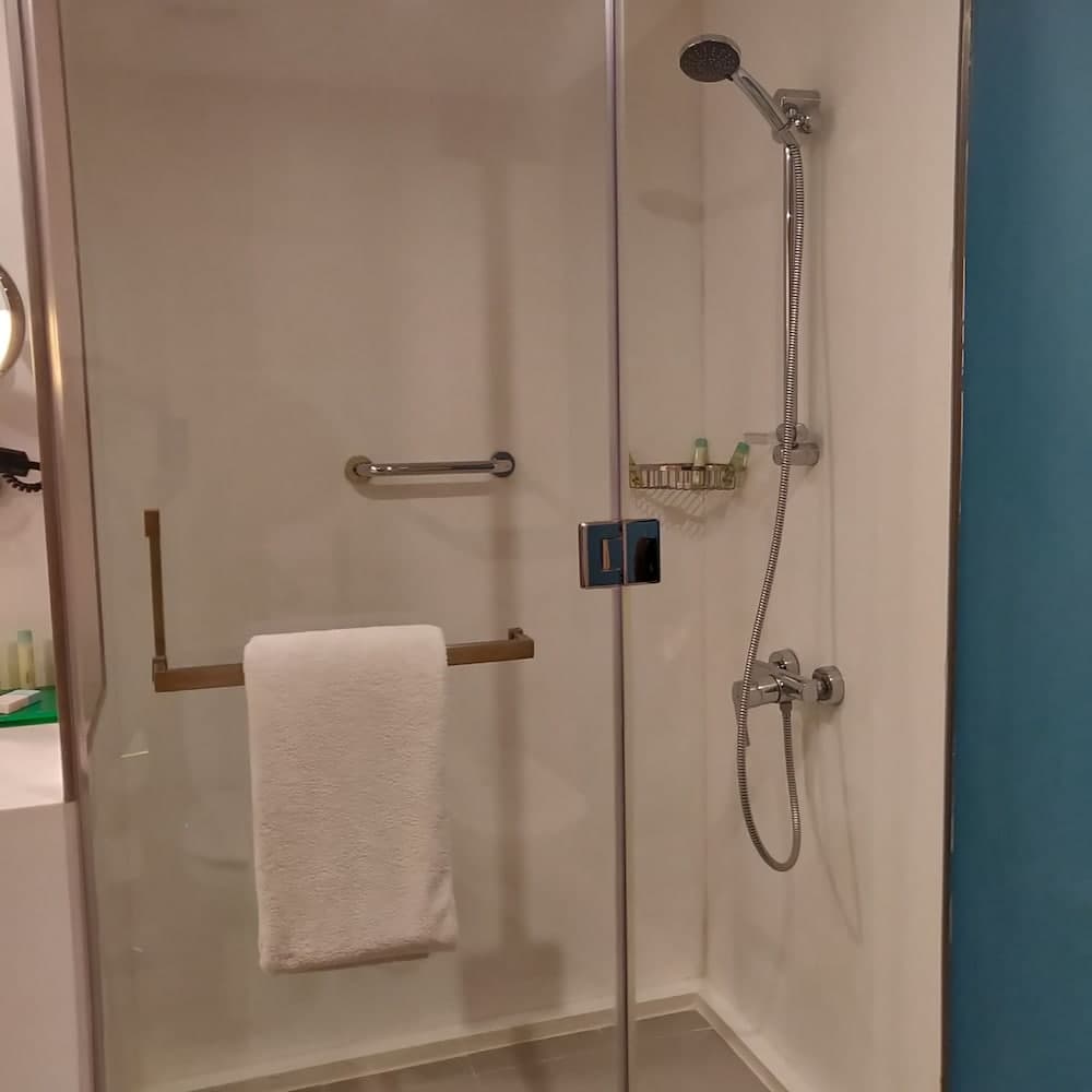 Ramada Hotel and Suites by Wyndham Dubai JBR — 19