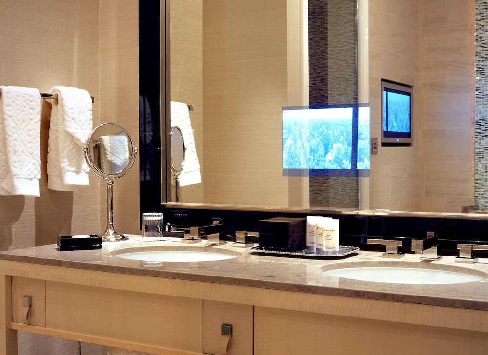 The SKYLOFTS at MGM Grand — 8