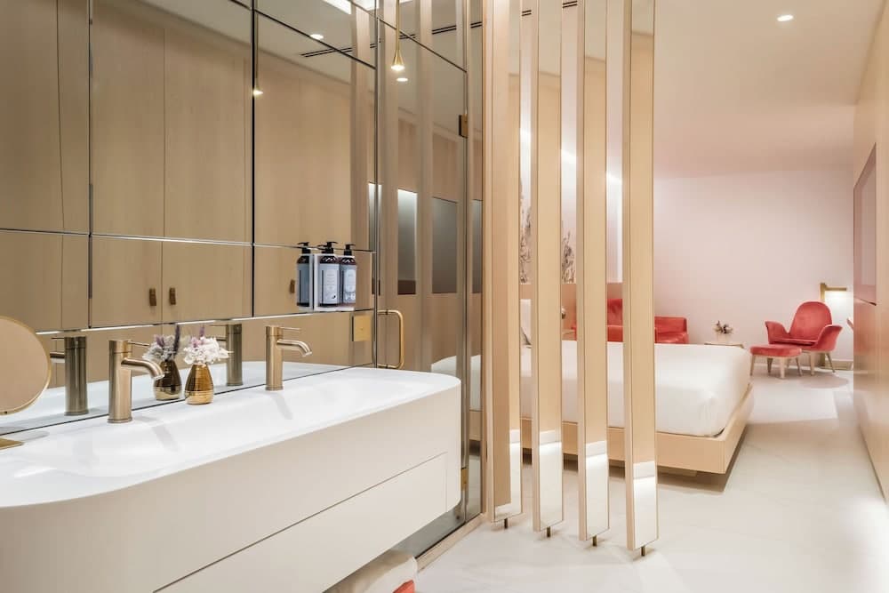 Bless Hotel Barcelona — 13