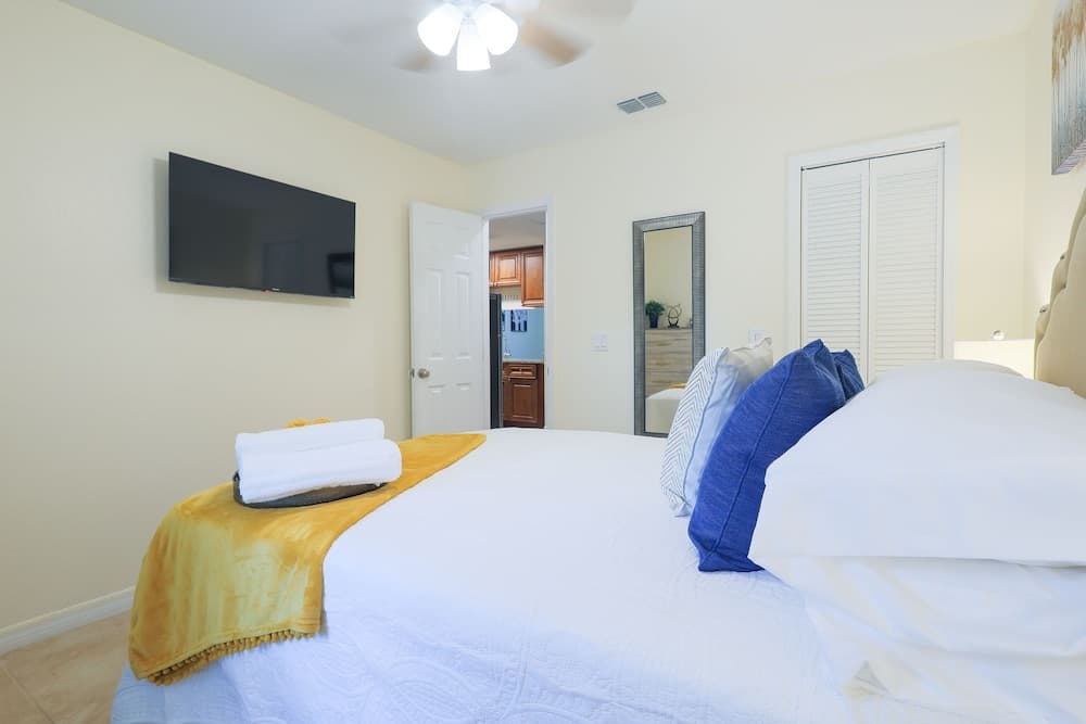 Saint Joseph Suites Down Town Tampa — 22