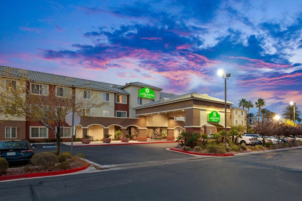 La Quinta Inn &amp; Suites by Wyndham Las Vegas Red Rock — 29