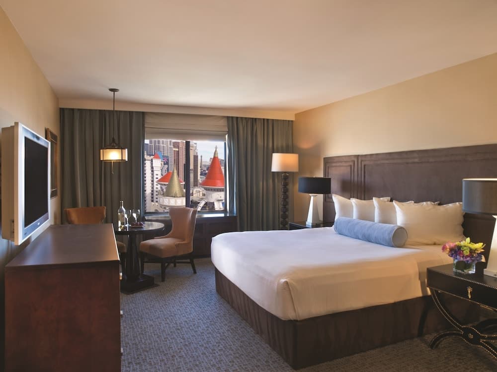 Excalibur Hotel & Casino — 4