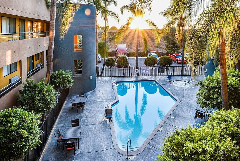 Travelodge by Wyndham Commerce Los Angeles Area — 21