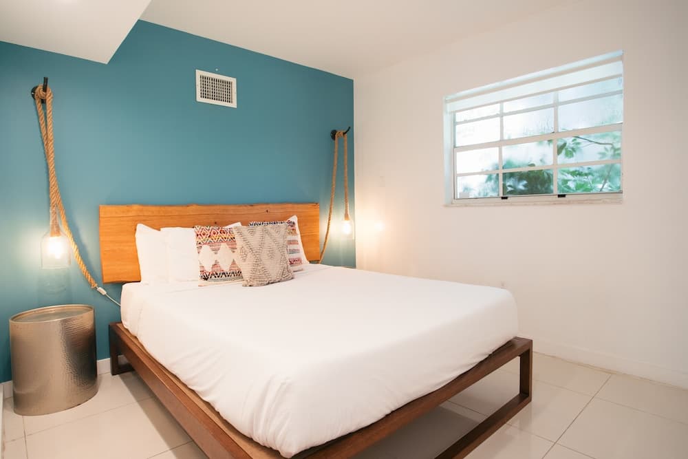 Selina Miami River — 30