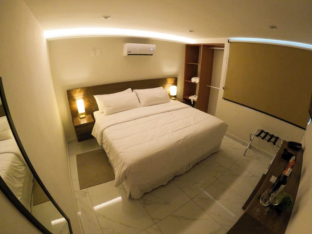 Hotel 28 — 16