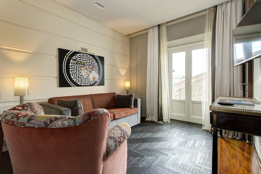 Mascagni Luxury Rooms & Suites — 7